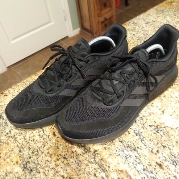 Adidas Supernova M Core Triple Black Athletic Running Sneakers H04467 Mens Sz 11 - Picture 4 of 12